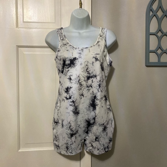 SHEIN Tops - SHEIN Black and White Marble Bodysuit